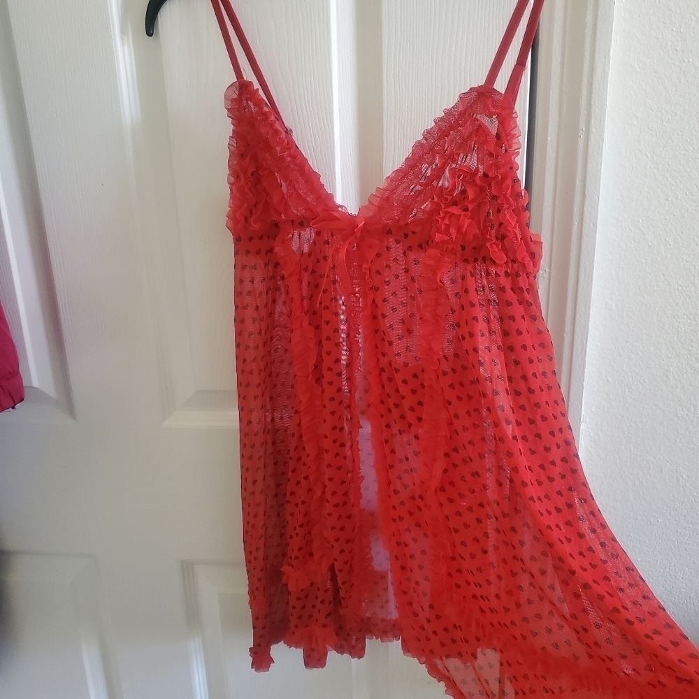 Red Ruffled Chemise - Picture 5 of 5